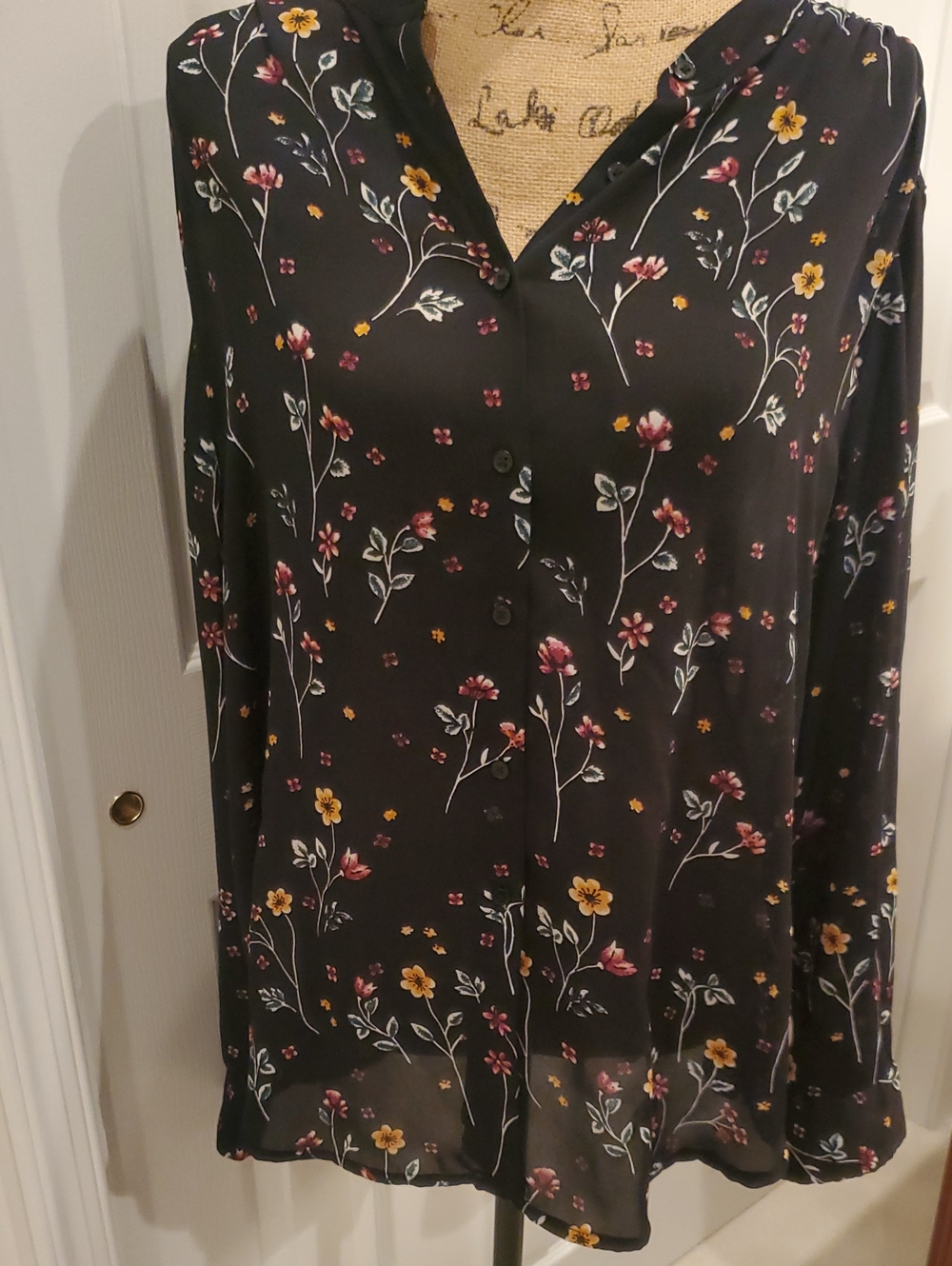 Faded Glory Floral Blouse in Black XXL (20) Like New